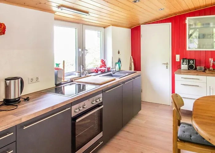 Romantic With Balcony Apartment *