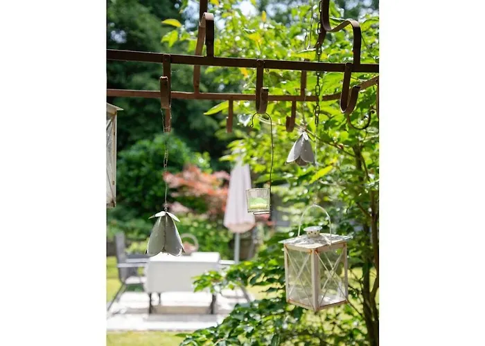 Romantic With Balcony Apartment *