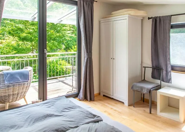 Apartment Romantic With Balcony